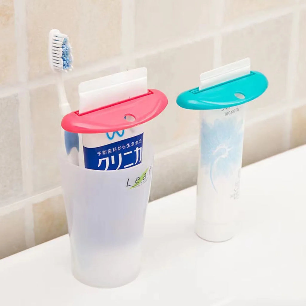 New Type Squeezer Cute Cartoon Manual Toothpaste Dispenser Bathroom Fashion Frog Animal Shape Cleanser Manual Press Lazy Essenti