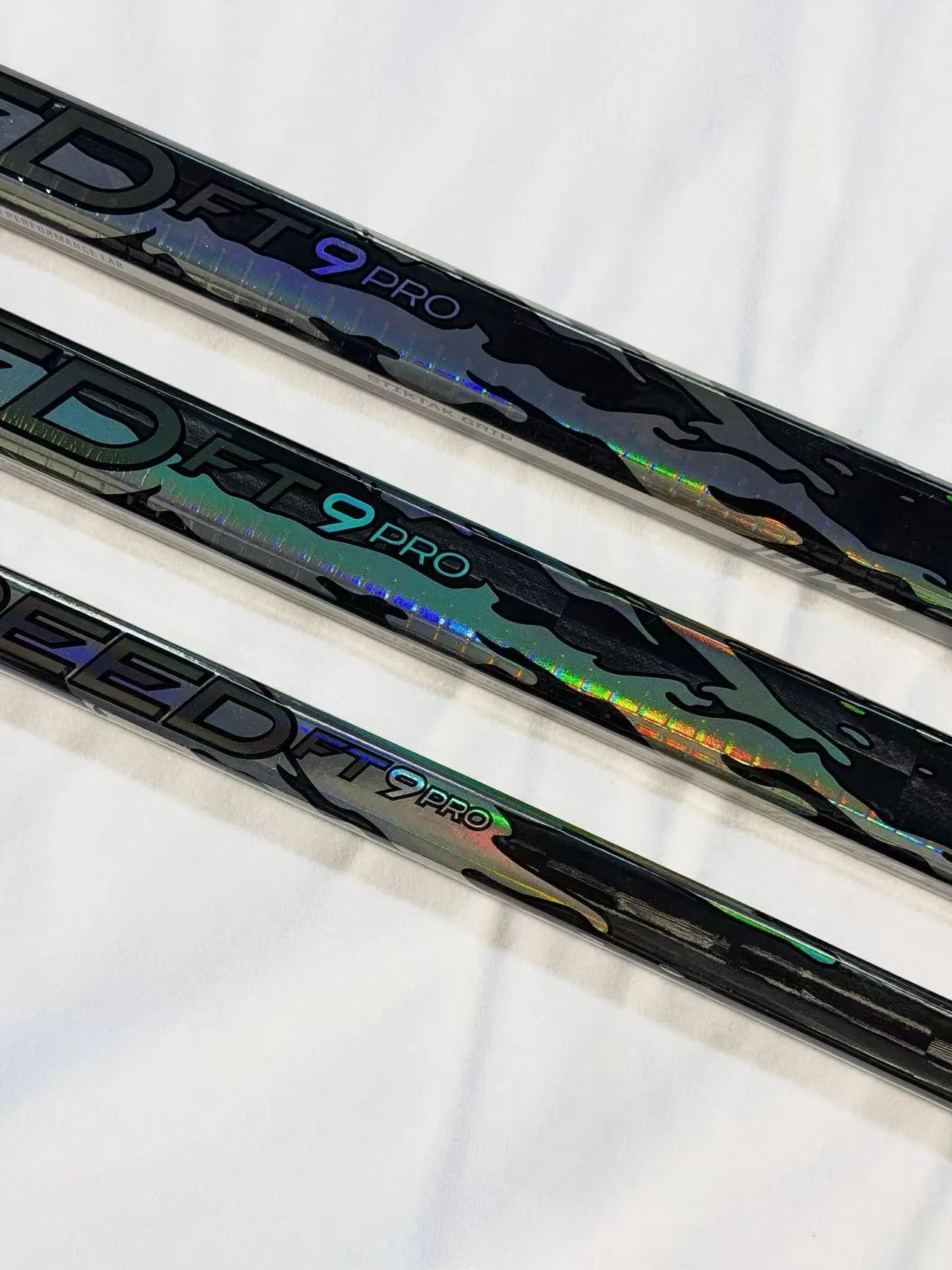 [2-Pack] Ft9  Ice Hockey Sticks Black Ultra-Light Carbon Fiber P29 And P28 Ice Hockey Stick 【No warranty】