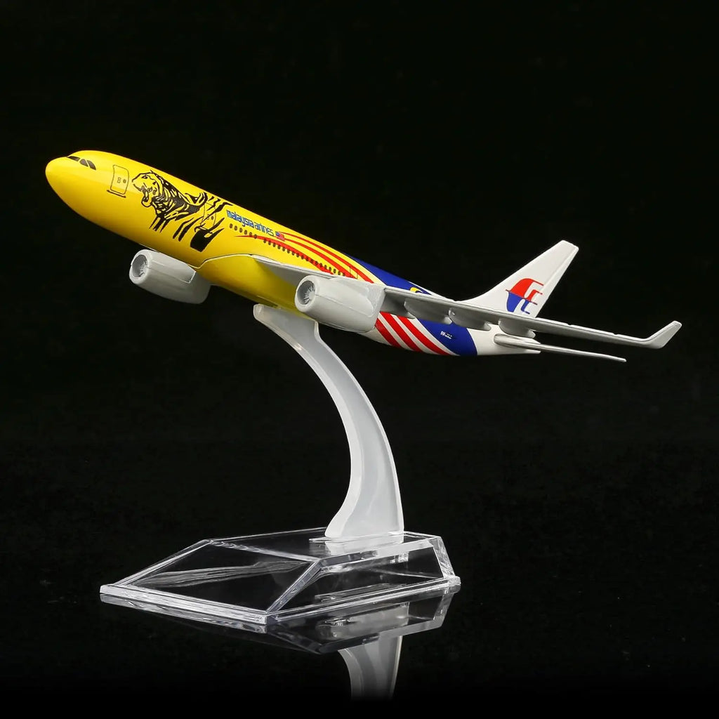 1/400 Scale Malaysia Yellow Tiger A330 16cm Alloy Airplane Model Toy Kit with Stand for Collections and Displays or Boys Gift