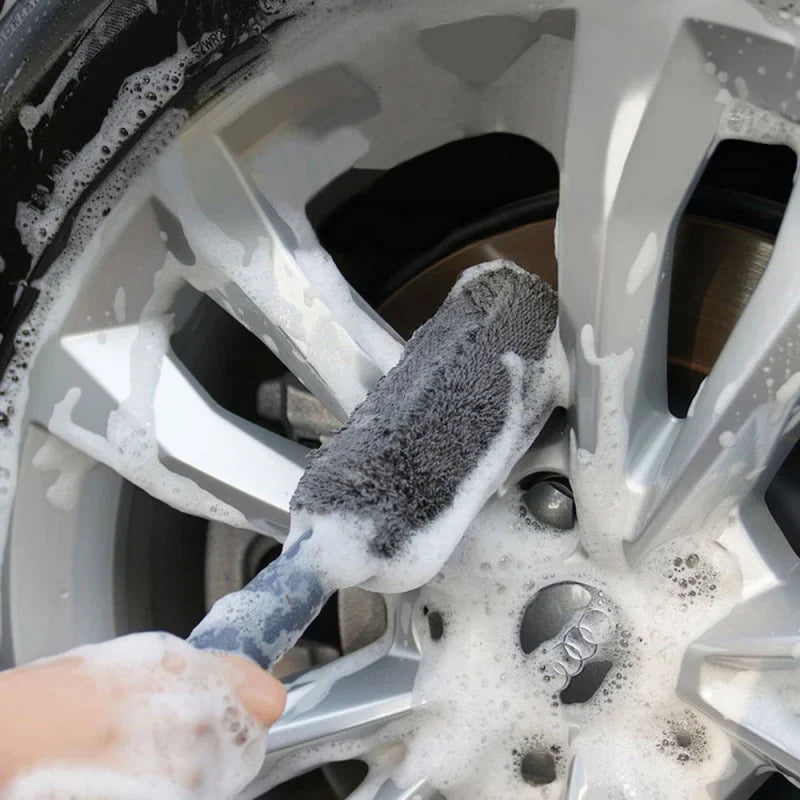 Portable Microfiber Wheel Tire Rim Brush Car Wash Cleaning Tool with Plastic Handle Auto Cleaner