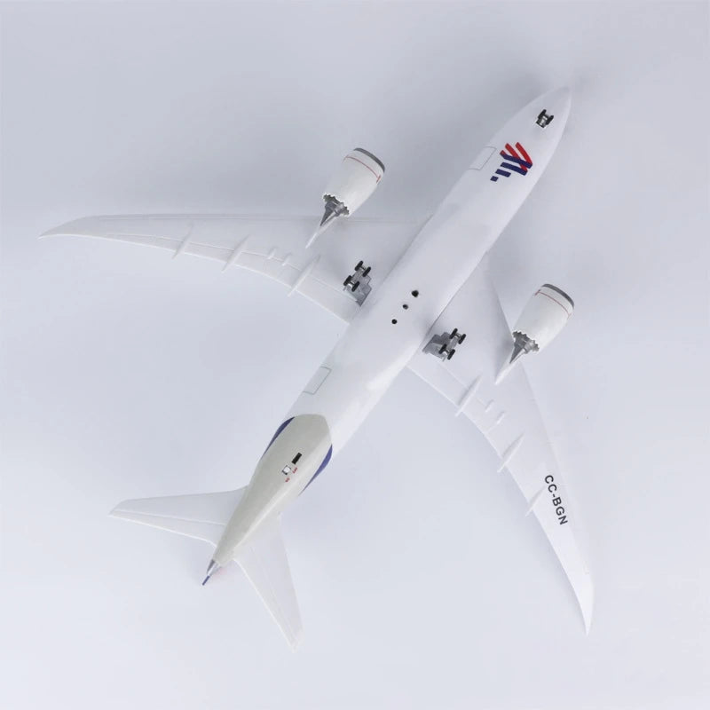 47CM B787 Dreamliner Model Plane Toy 787 Chile LATAM Airline Diecast Airplane W Light and Wheel For Collection Gifts