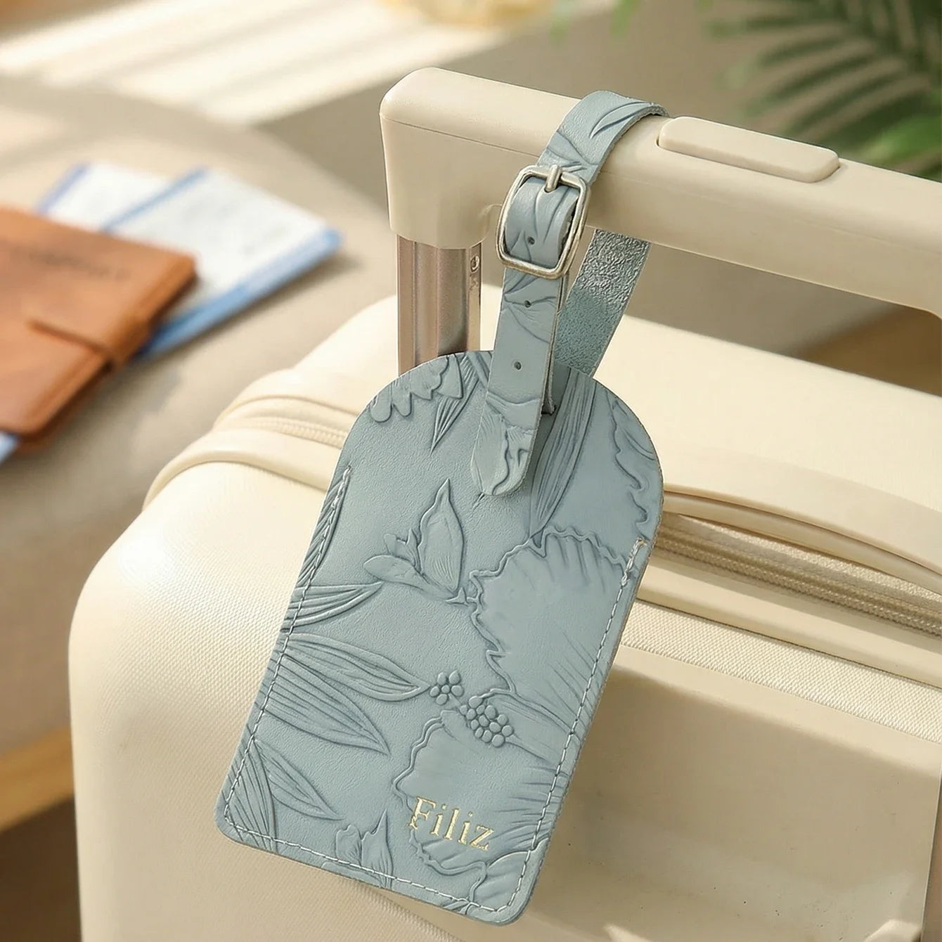 1PC Custom Name Luggage Tag for Suitcases with Carving Flower Patterns Personalized Vegan Leather Tag With Privacy Name Card