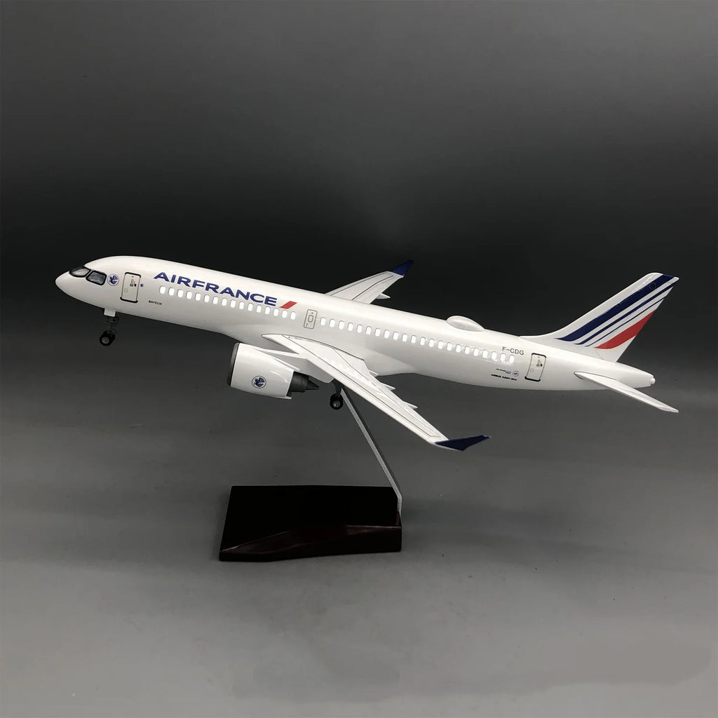38CM Airplane Model Air France A220-300 Resin 1/100 Scale Collectible Aircraft with Landing Gear Wheels Light Souvenir Collect