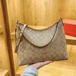 Luxury Fashionable Paris Style Diaper Bag Leather Crossbody Handbag For Women Large Capacity Trendy Original Retro Tote