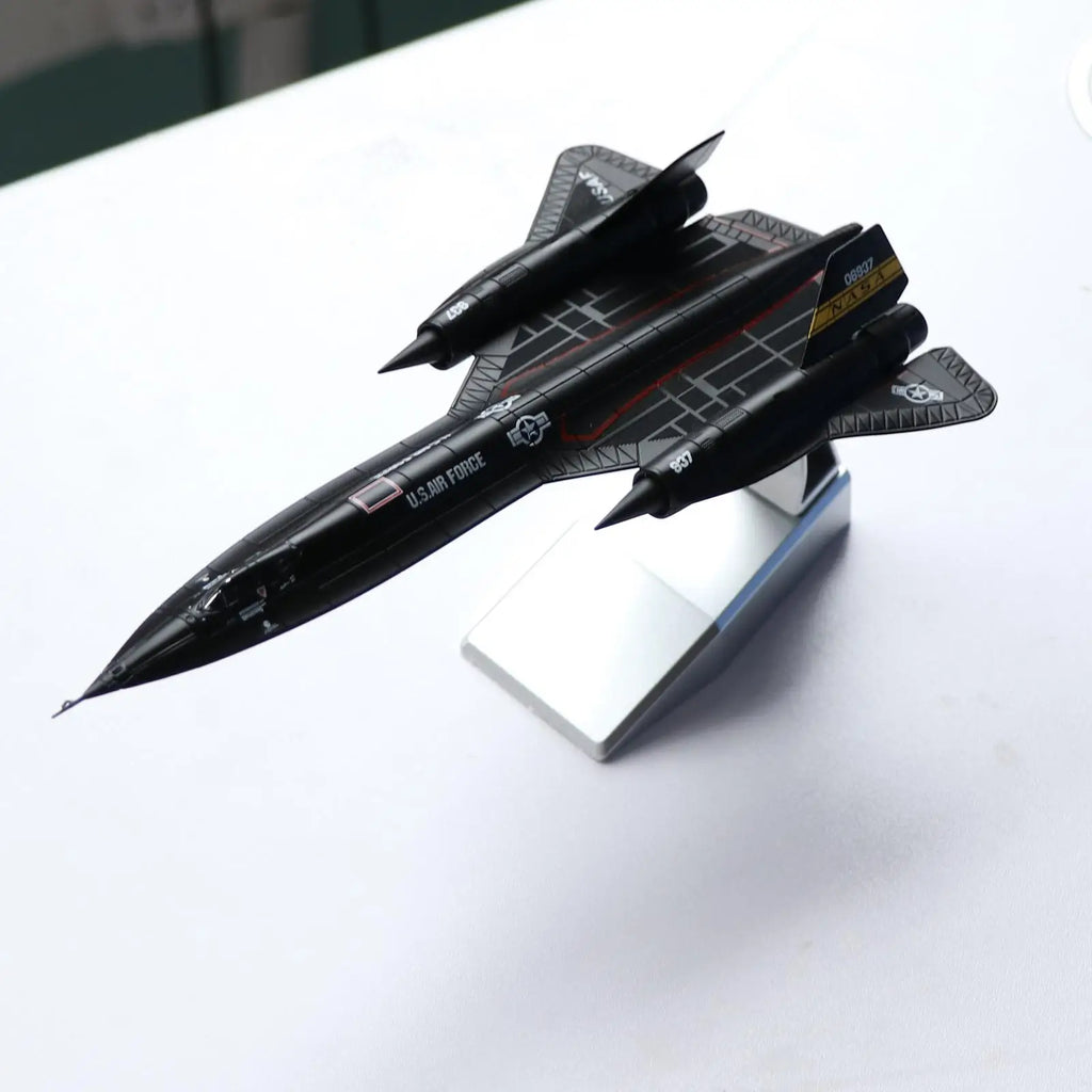 Diecast Jet Planes Alloy Model Aircraft 1 144 Scale Metal Airplane Miniature Toy Collectible for Children Gift