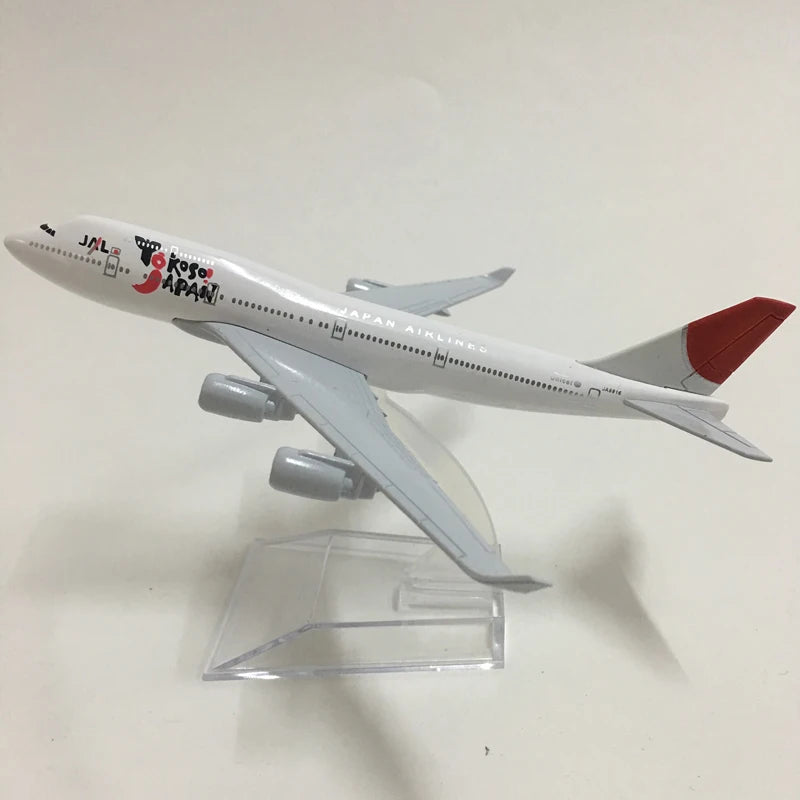 JASON TUTU 16cm JAPAN Airlines aeroplane model Boeing 777 Aircraft Model Planel Airplane Diecast Metal 1/400 Scale Planes