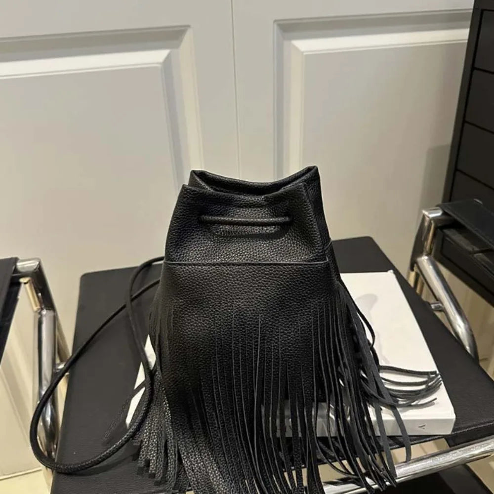 Elegant Tassels Bucket Bag Large Capacity Retro Drawstring PU Bag Khaki Magnetic Button Texture Shoulder Pouch Vacation