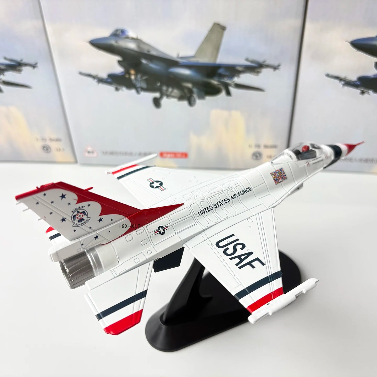 1/72 Scale U.S. Air Force F-16C Thunderbirds F16 Fighter Jet Diecast Finished Military Plane Model Collection Ornament