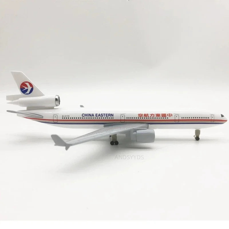 airplane toy Scale 20CM Model China Eastern Airways MD-11 Metal Miniature Aircraft Diecast With Wheel Aviation Collected Gift By