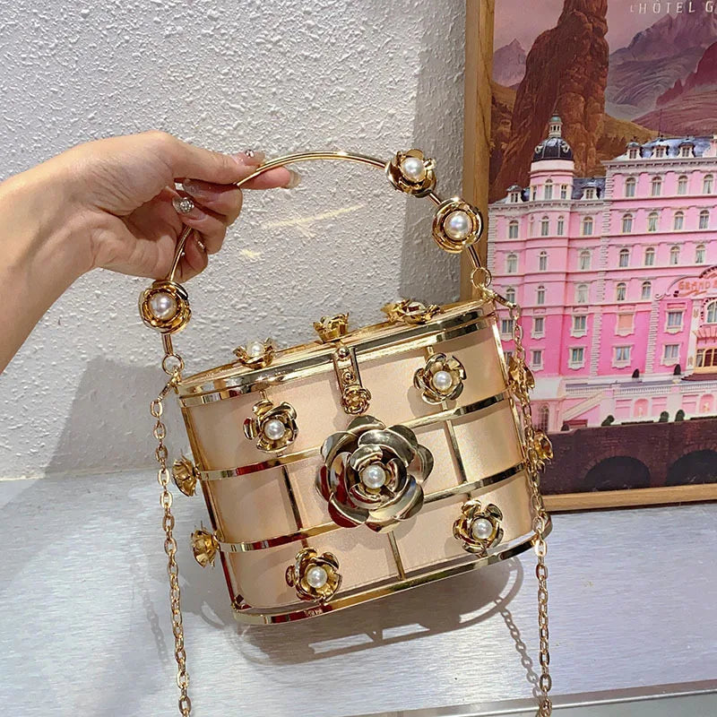 Metallic Evening Bag Flower Handbag Hollow Out Womens Bag Luxury Design Rhinestone Diamond Dinner Bags For Party Wedding Bag