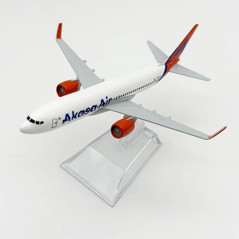 16cm Airplane Model B737 Akasa Airways Metal Diecast Aircraft 1/400 Scale Planes With Stand For Boys Hobby Collectible Miniature