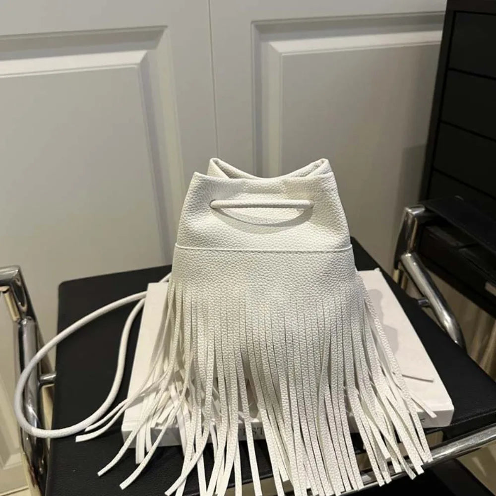 Elegant Tassels Bucket Bag Large Capacity Retro Drawstring PU Bag Khaki Magnetic Button Texture Shoulder Pouch Vacation