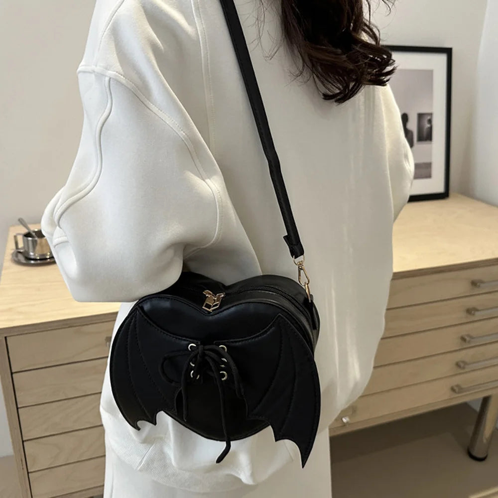 Korean-style Ins fashionable cute girl's bag 2026 new style simple small square bag personalized batwing shoulder messenger bag