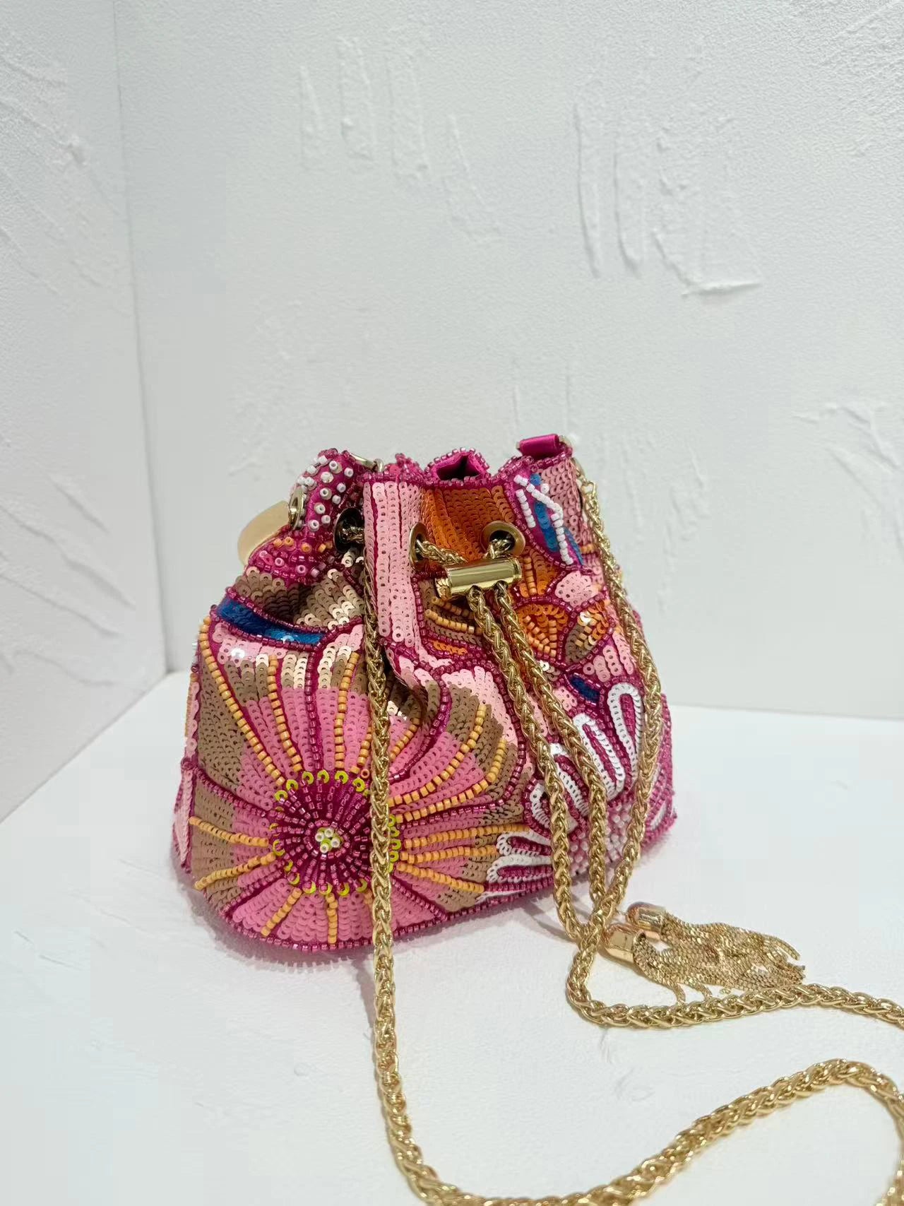 Women Bead Embroidery Shoulder Bag Women Fashionable Sequins Crossbody Chain Bucket Bag Handbag Shoulder Bags