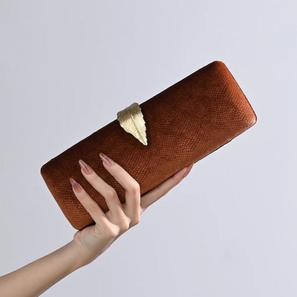 2023 New Velvet Women Wedding Dinner Cluth Bags Laves Clutch Long Purse Dinner Wallets With Chain Drop Shipping