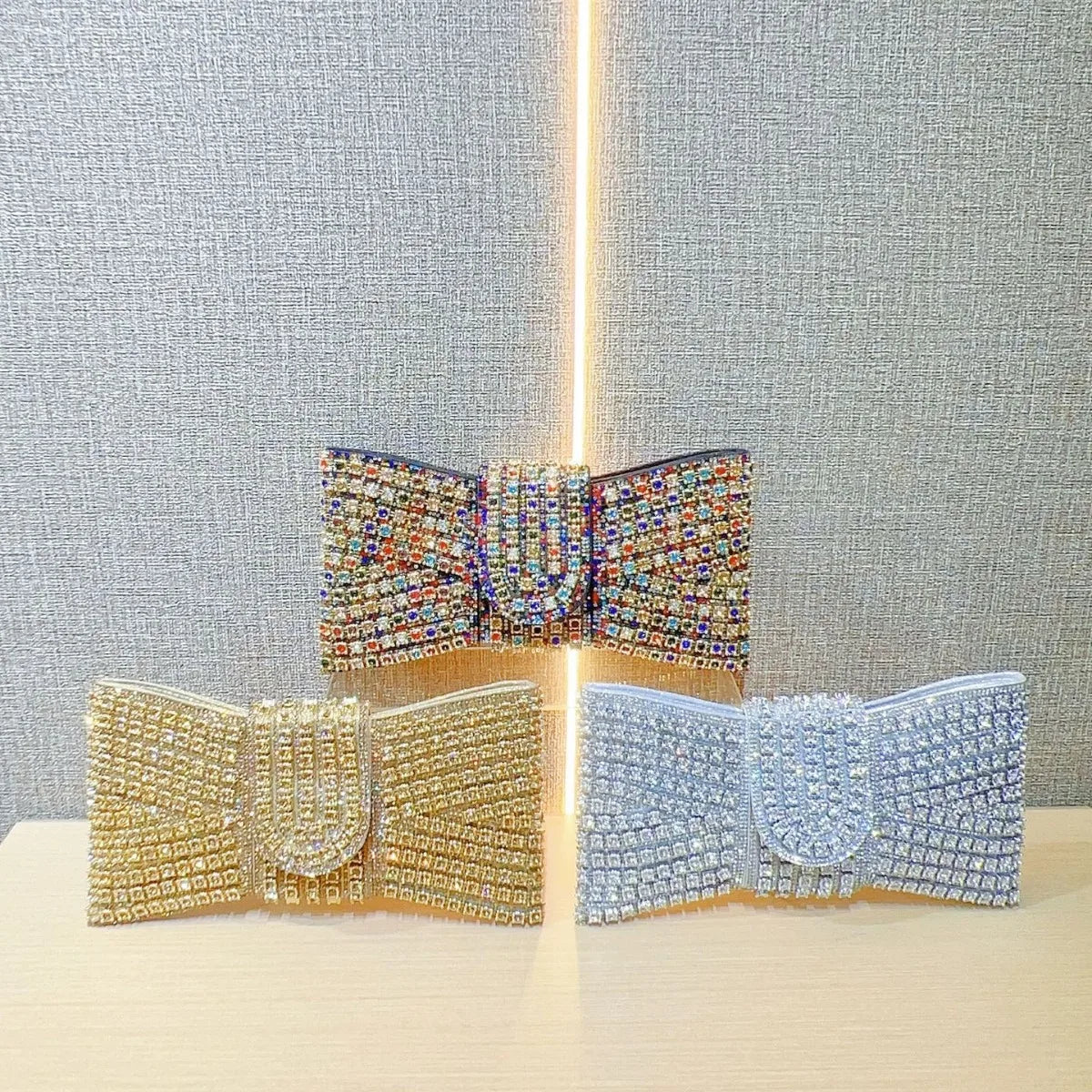 2025 Luxury Bow Design Sequin Dinner Clutches Metal Chain Shoulder Bag Wedding Reception Storage Bag Haute Banquets Evening Bags