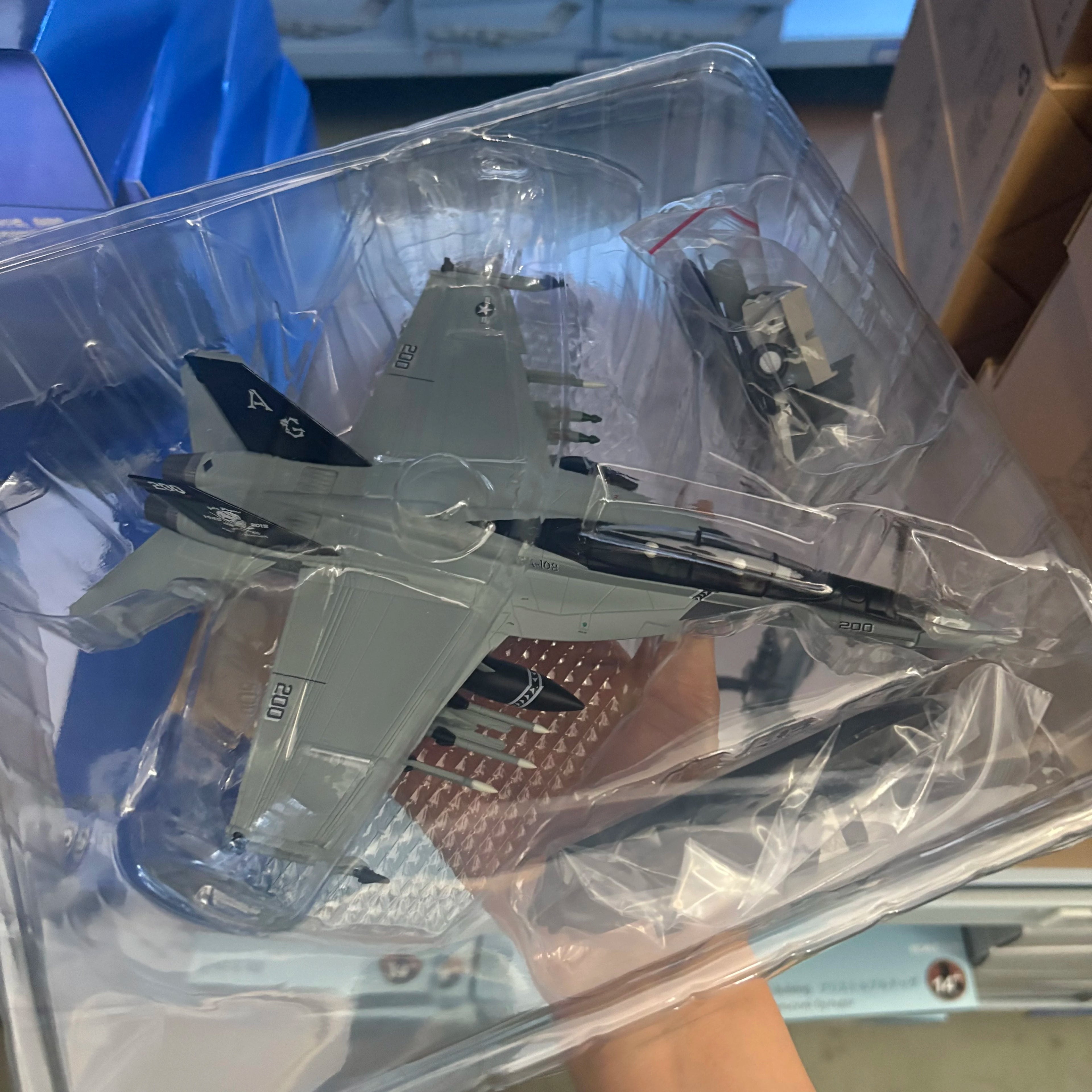 1/72 Scale U.S. F/A-18F Hornet F18 Carrier-Based Fighter Aircraft Diecast Finished Military Plane Model Collection Ornament
