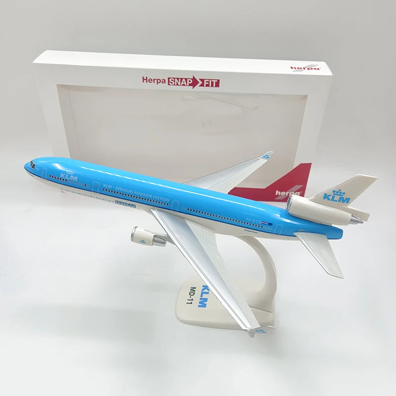 1:200 Scale KLM MD11 MD-11 Airlines ABS Plastic Airplane Model Toy Aircraft Plane Model Toy for Collection