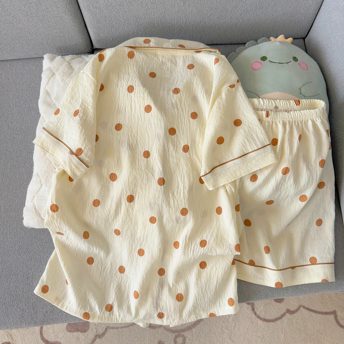 Women's Summer Pajamas, Thin Polka Dot Pattern Short-Sleeved Shorts, Sweet and Cute, Can Be Worn Outside in Summer, Two-Piece Home Wear Set
