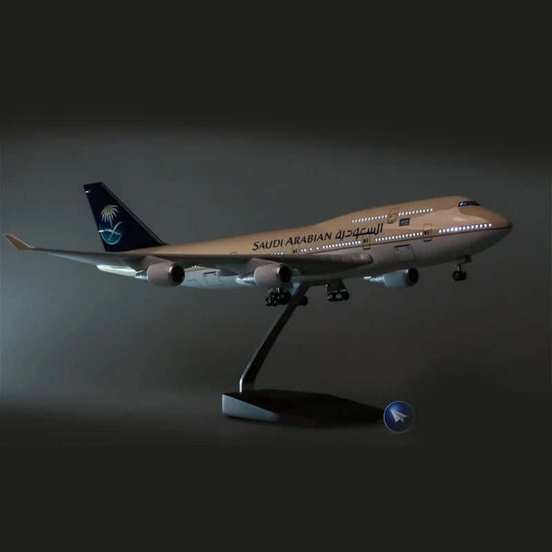 1/150 Scale Plane Model Aircraft B747-400 Saudi Arabian Airlines Miniature Airplane Resin Collectible Aircraft Boy Toys Gift