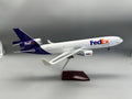 MD11 Plane Model FedEx Cargo Airways Resin Plastic model With Wheels Landing Gears Replica Static Souvenir Plane Toy Collection