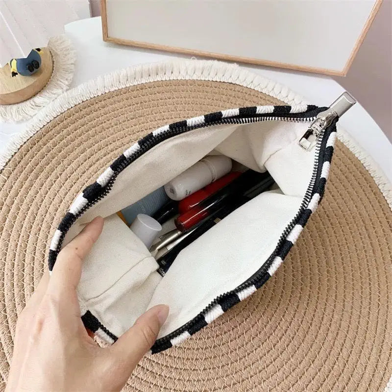 Mini Exquisite Zero Wallet Lightweight and Fashionable Dumpling Bag Portable Lipstick Earphone Storage Bag Coin Purse for Women