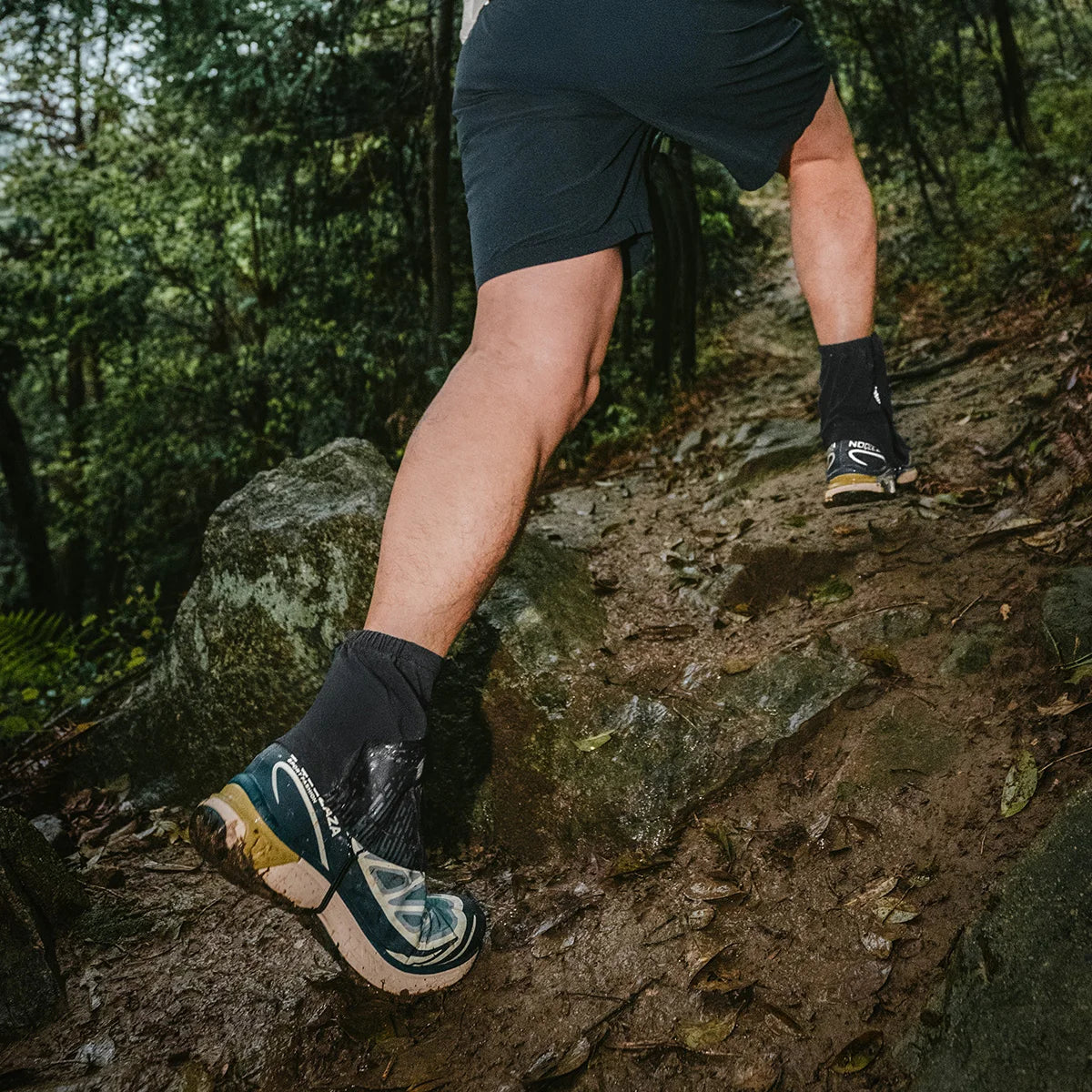 Naturehike Lingpao High Elasticity Hiking Leg Covers Outdoor Trail Running Breathable Waterproof Sports Gaiters CNK2650DS012