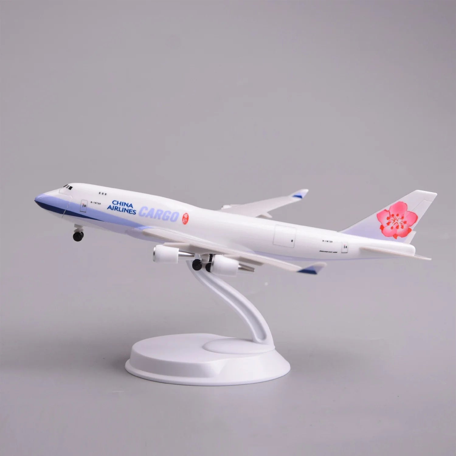 CHINA Cargo B747 Airplane Toy Openable Cargo Door 20CM Scale ABS Model Miniature Airplane Toy Model Souvenir Toy Plane Aviation