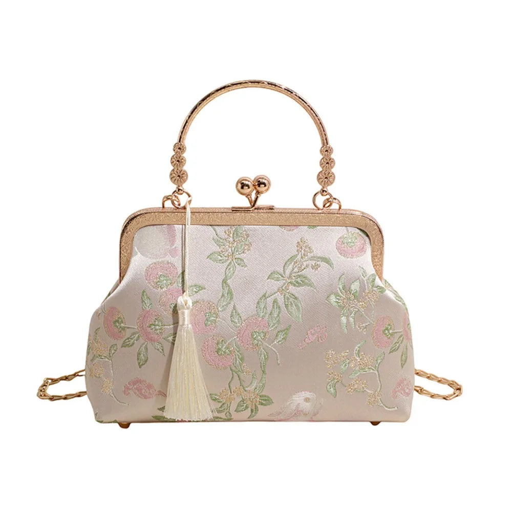 Metal Chain New Chinese Style Handbag Large Capacity Embroidered Kiss Lock Embroidery Shoulder Bag Flower Single Shoulder