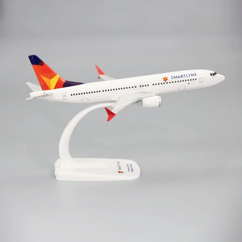 New 1:200 Scale Latvia B737 MAX8 SMARTLYNX Airlines ABS Plastic Airplane Aircraft Plane Model Toy Display Collection Gifts