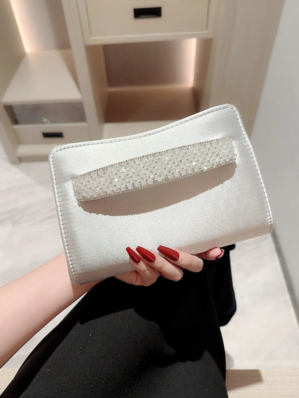 2023 New Glitter Diamond Evening Bags Elegant Women Clutch Purse Dinner Banquet Clutches Fashion Handbags Luxury Shoulder Bags