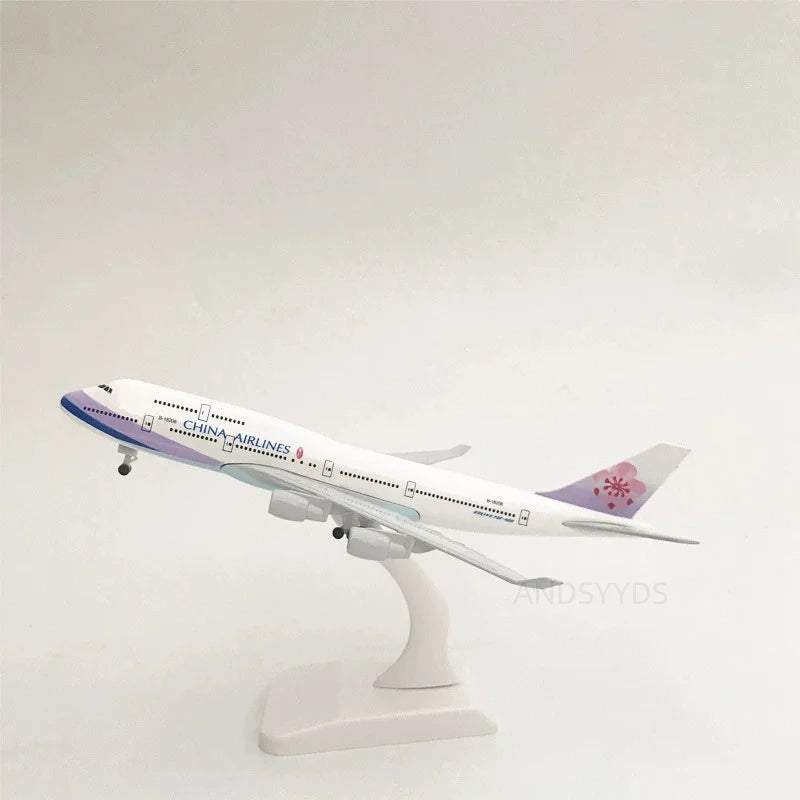 Display 747 Simulation Civil Airways 1:400 20CM Scale B747 China Airways Toys Model Alloy Static Model Aviation Collection