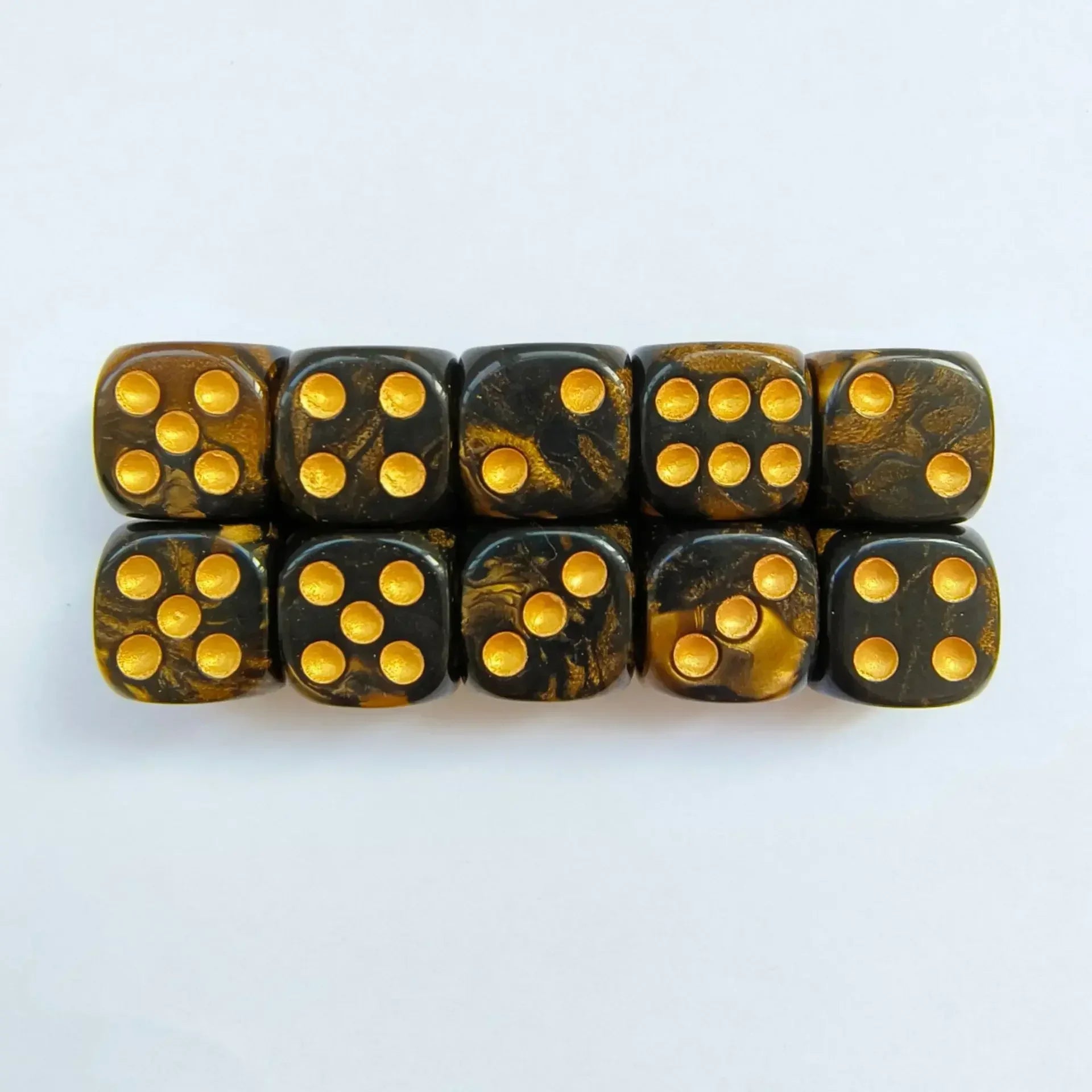 10pcs of 16MM Dual Color COC Dice Acrylic Digital Dice Dnd TRPG Cthulhu Running Team Board Game Dices Entertainment Dnd Dice Set