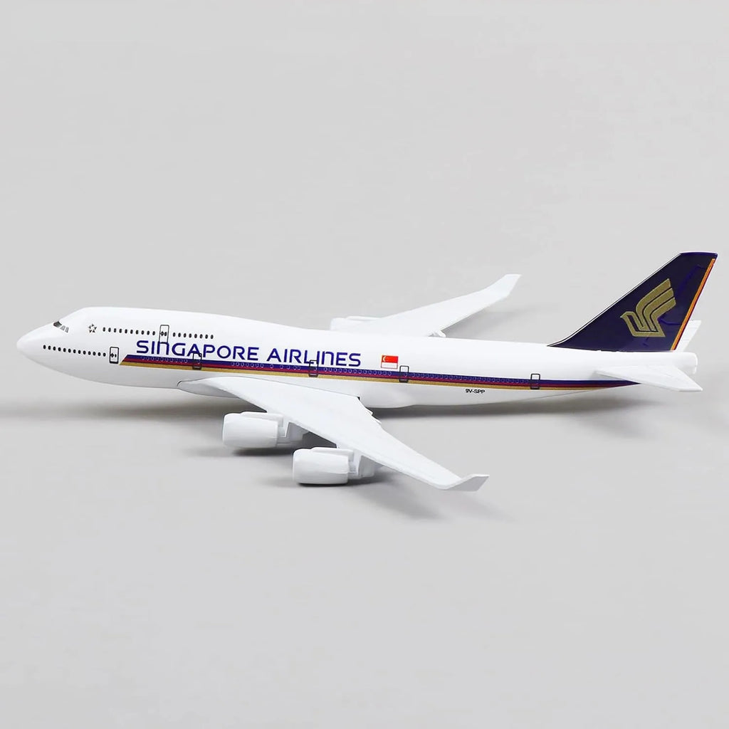 747 Singapore Metal Plane Model kit -1/400 B747 Diecast Airplane Model with Stand Toy planes for Children toys Gift