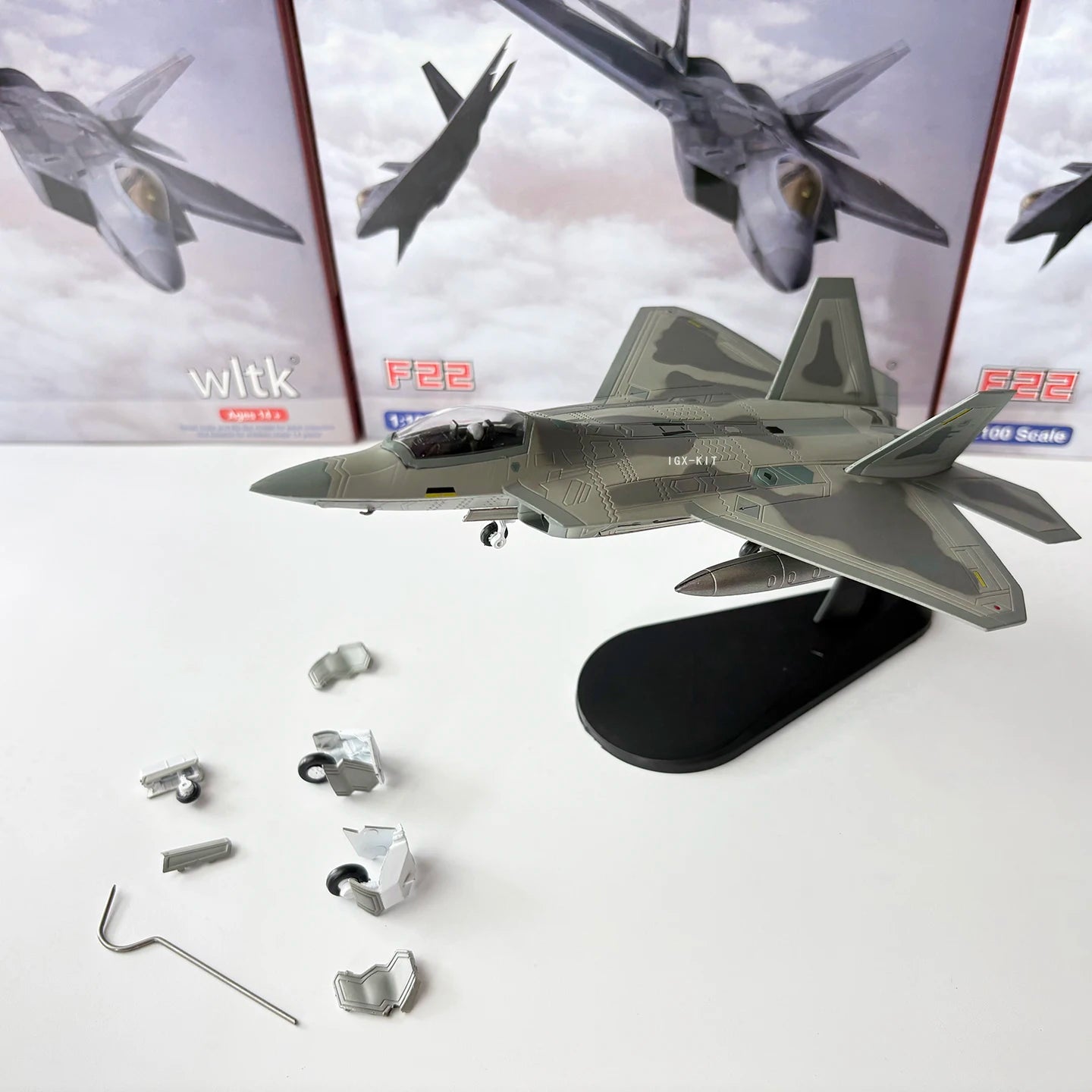 1:100 1/100 Scale US Lockheed Martin F-22 F22 Raptor Fighter Plane Diecast Metal Airplane Aircraft Model Boy Birthday Gift