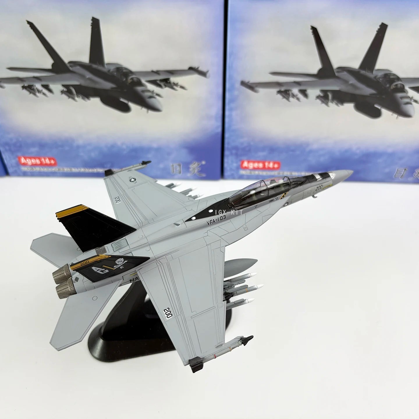 1/100 Scale U.S. Navy F/A-18 Pirate Flag Squadron F18 Carrier-Based Fighter Metal Diecast Finished Military Plane Model