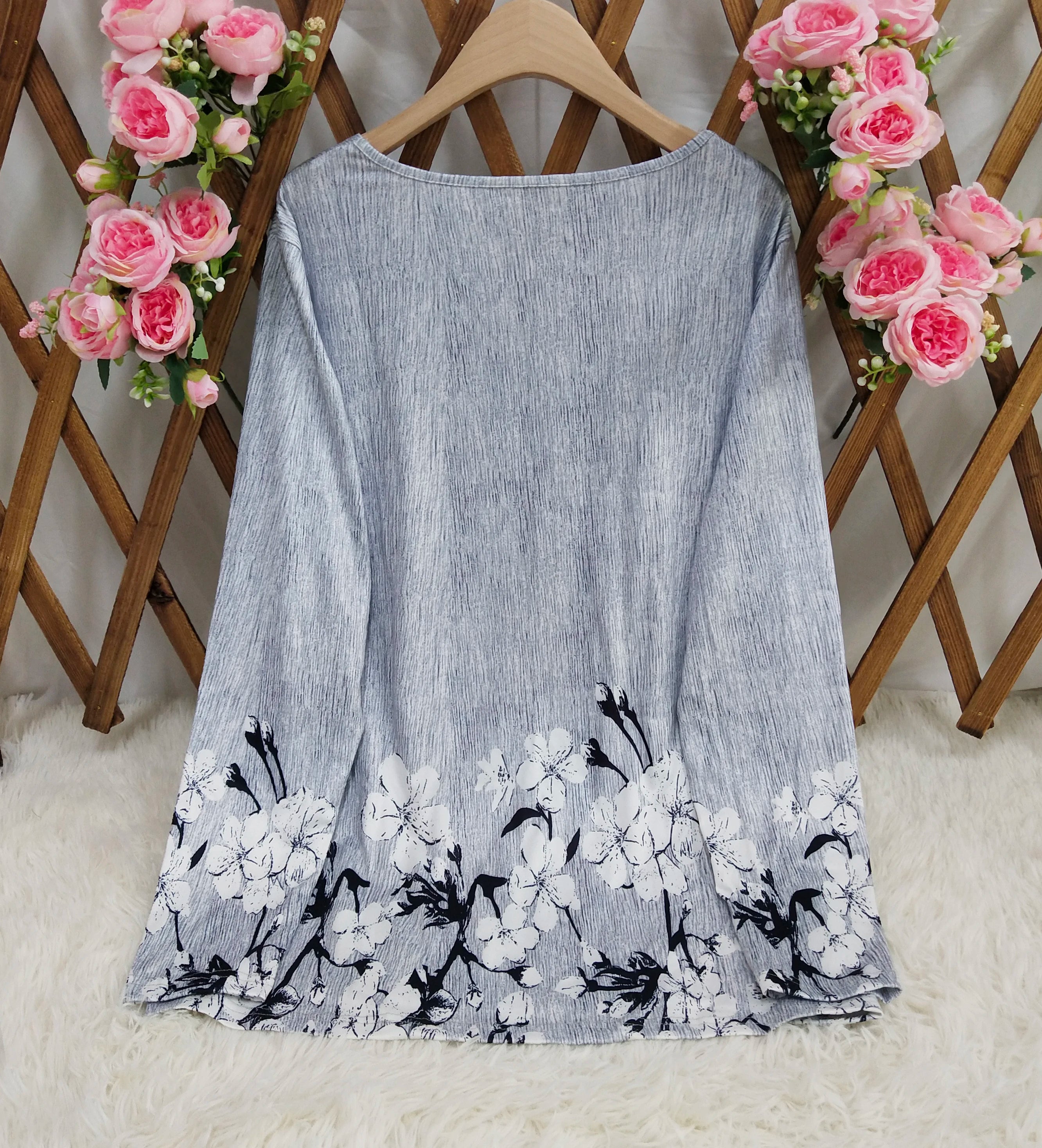 Women's east waist shirt, fashionable button print long-sleeved regular top, square neck casual spring and autumn clothing