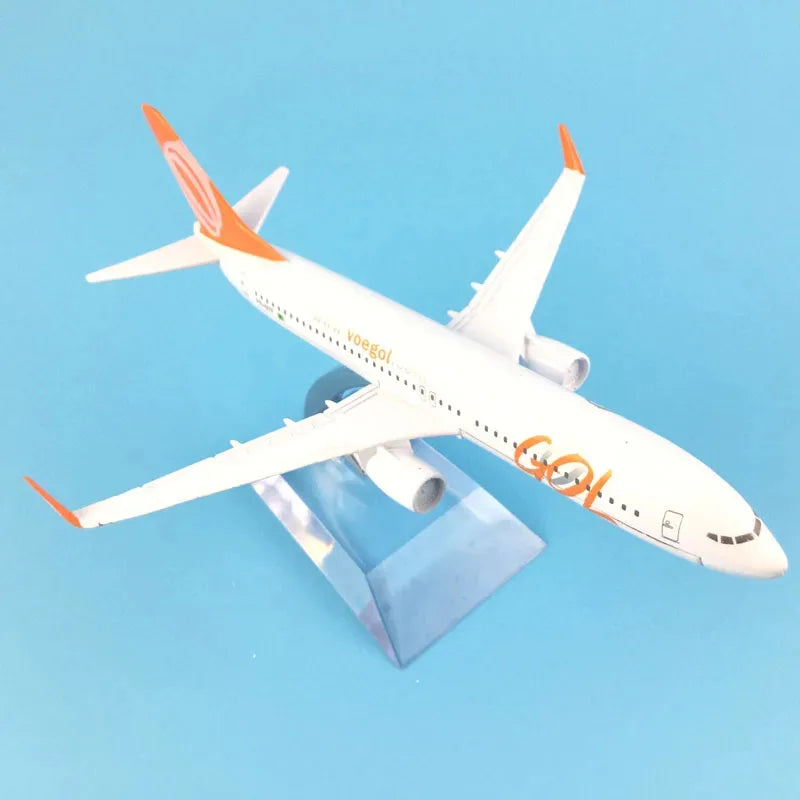 Brazil Air Airlines Boeing 737-800 Airways Airplane Model Plane Aircraft Diecast Metal 1/400 Scale Planes