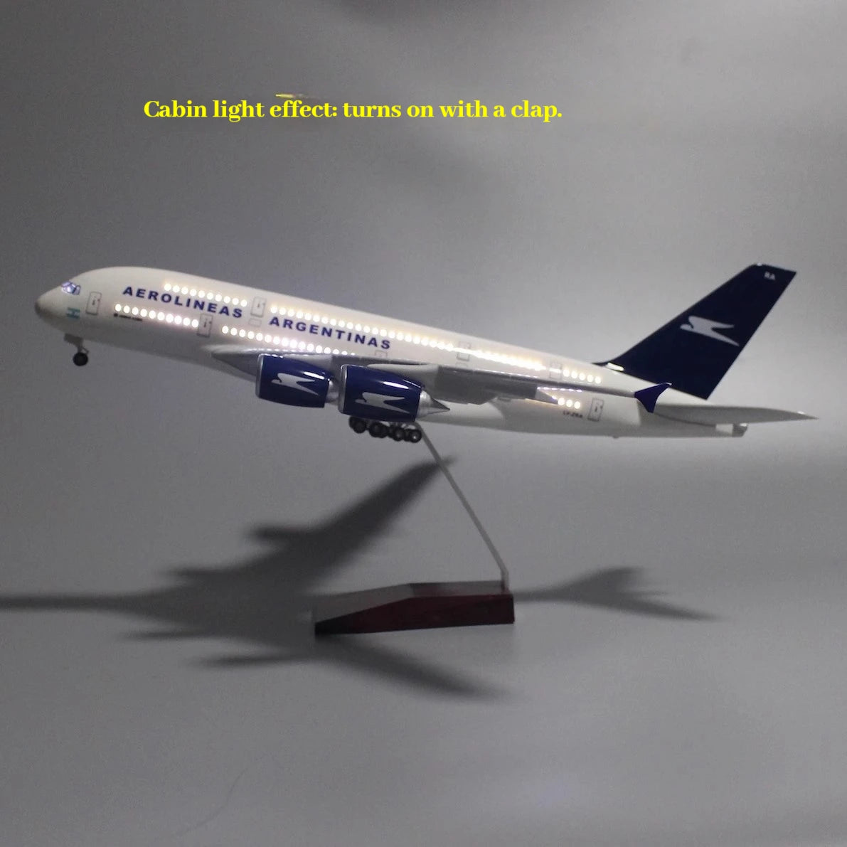 A380 Argentine Airlines aircraft model with lights and wheels simulation static aircraft model ornament