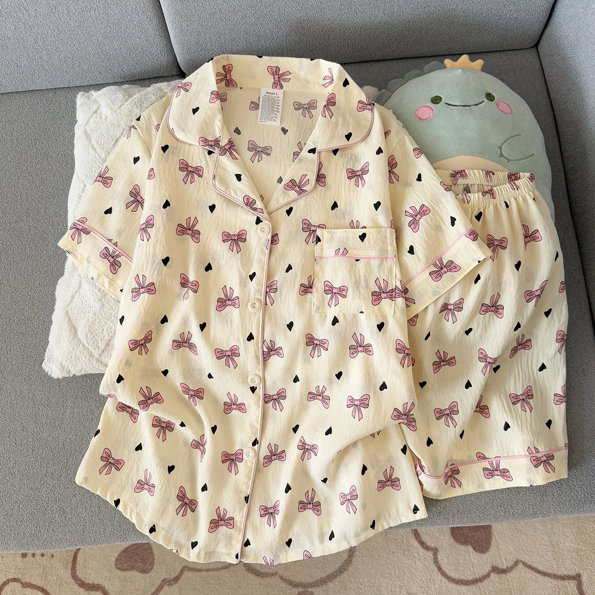 Women's Summer Pajamas, Thin Style with Bow Pattern, Short-Sleeved Shorts, Sweet and Cute, Can Be Worn Outside in Summer, Home Wear Set, Two-Piece Set