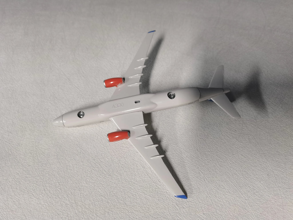 Decoration Model Toys 16CM 1/400 SAS A330 Model Star Alliance Airlines W Base Metal Alloy Aircraft Plane Collectible Display