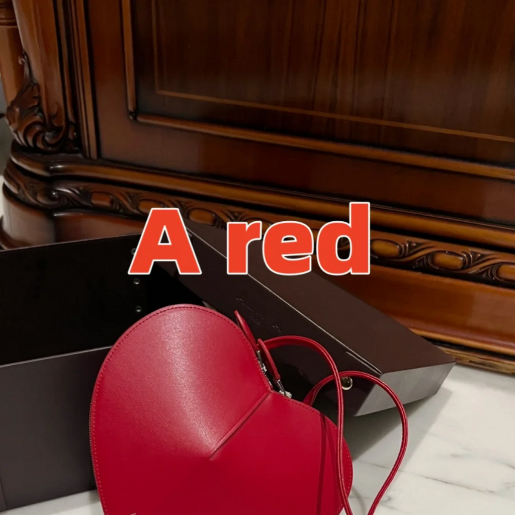 High-End Mini Love Bag Fashionable Peach Heart Box Bag Niche Design Stylish Bag Textured Single Shoulder Crossbody Bag Gift Box