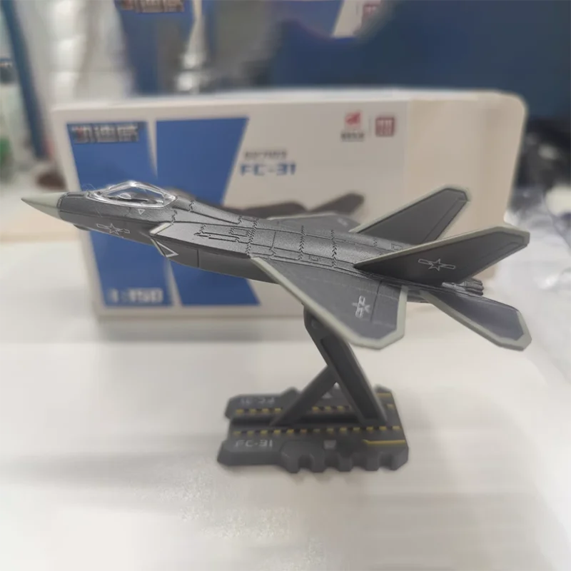 1: 150 Scale J-31 Fighter FC-31 Aircraft Finished Simulation Miniature Model Hobby Collection Ornament Gift Toy ﻿