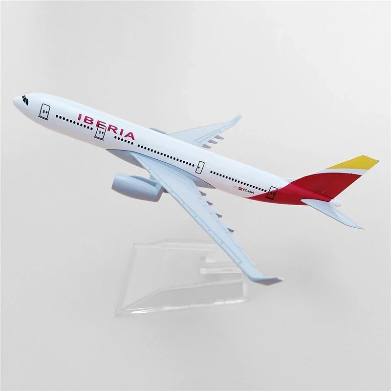 Diecast Metal 1/400 Scale Toys Planes 16cm Spain Iberia Airlines B737 Aircraft Model Planel Airplane Desk Room Decoration