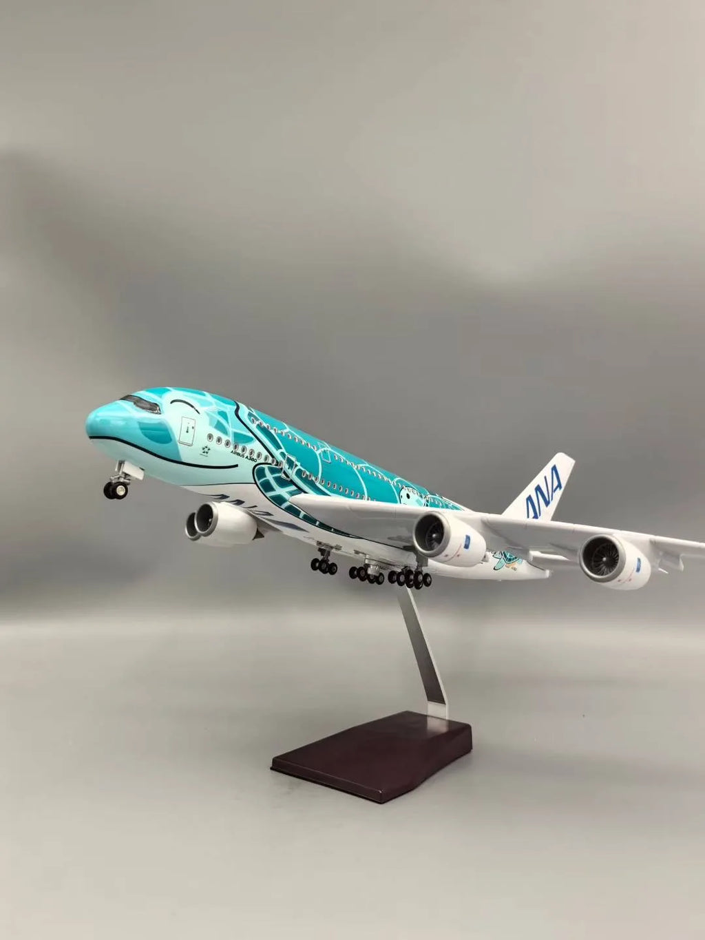 47cm A380 Sea Turtle Airlines Series Aircraft 1/160 Scale Resin 380 UAE painted Airplane Model Plane With LED & Wheel Ornament