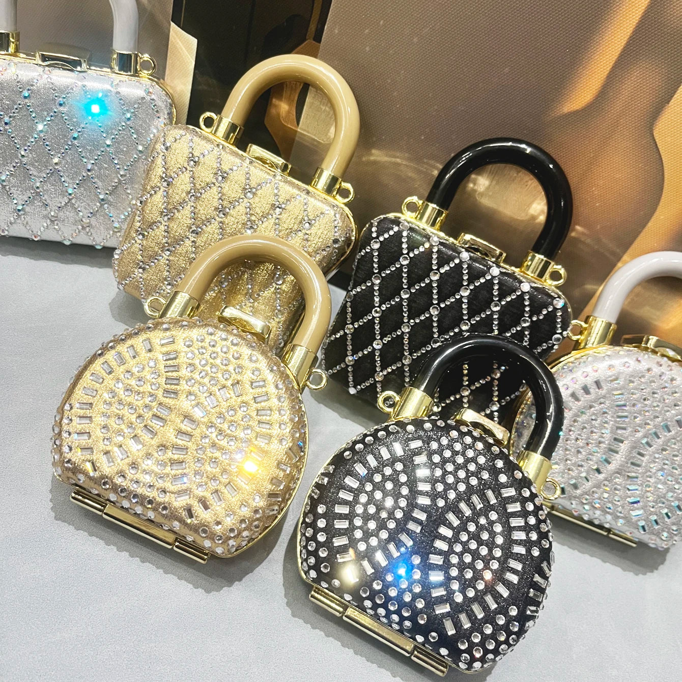 Luxury Designer mini small shoulder bags Evening bag Purses and handbag funny shape Clutch purse Party Sparkling rhinestone