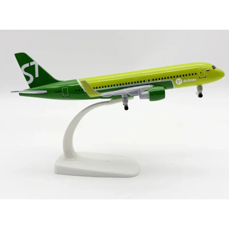 20cm A320 Siberian S7 Airlines Airplane Model Metal Replica Plane Model Simulation Passenger Aircraft Static Gift