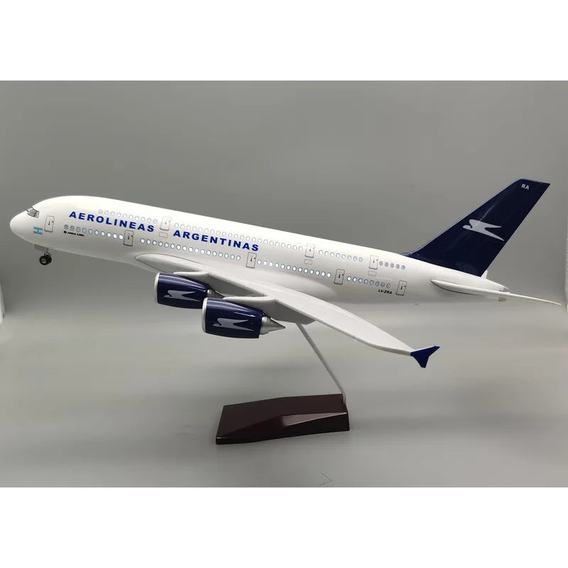A380 Argentine Airlines aircraft model with lights and wheels simulation static aircraft model ornament
