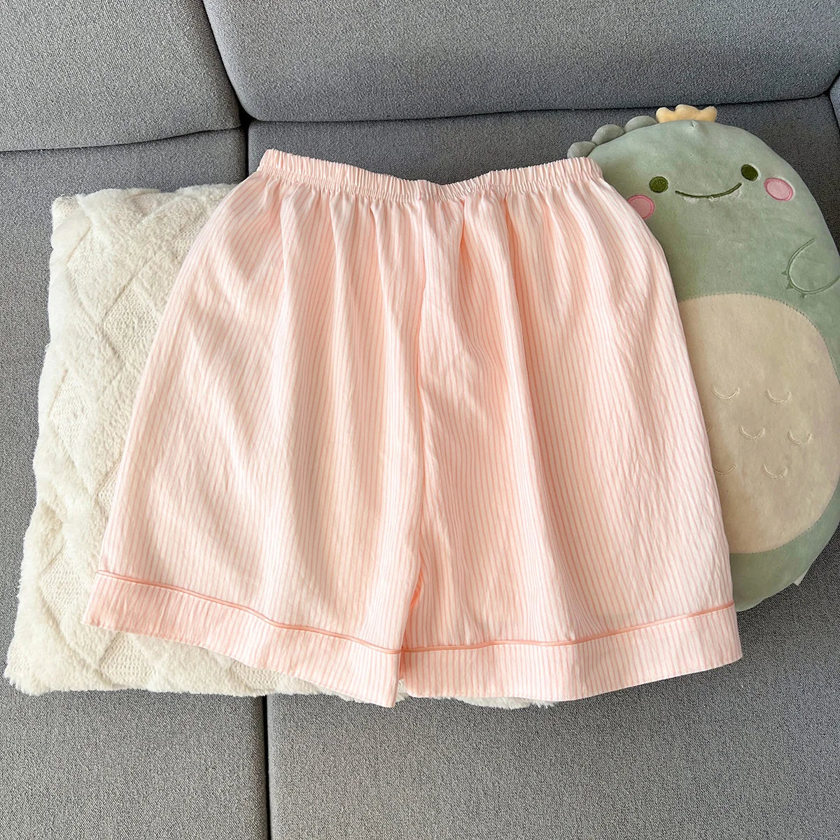 Women's Summer Pajamas, Thin Striped Pattern Short-Sleeved Shorts, Sweet and Cute, Can Be Worn Outside in Summer, Two-Piece Home Wear Set