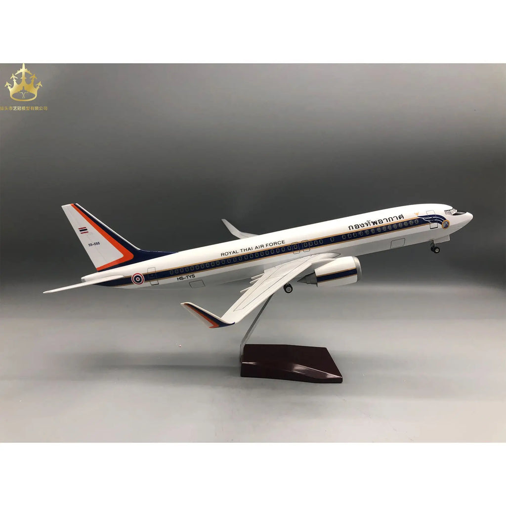 Royal Thai Presidential Boeing 737 Airplane Model 47cm Simulated Static Aircraft With Lights And Wheels For Collection Display